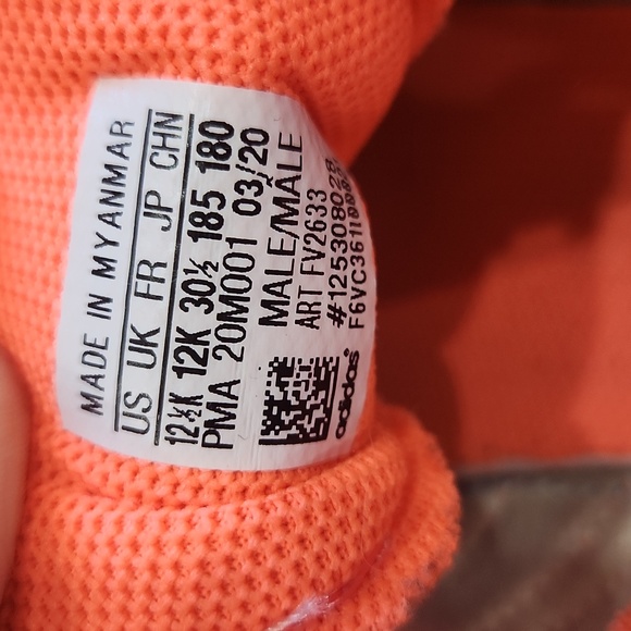 Adidas‎ Kids Shoes - Picture 4 of 4